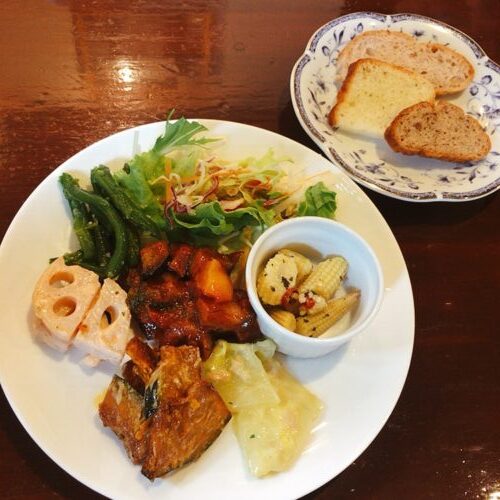 大地のりんご　大地のランチ サラダバー